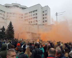 Ситуацию с Конституционным судом искусственно раскачали, – политолог