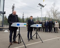 Президент Евросовета пообещал Зеленскому ускорить поставку вакцин Украине в рамках COVAX