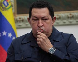 Чавес: Любовь народа меня лечит и дает силы для жизни