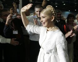 Банковая хочет от Германии гарантий, что Тимошенко будет лечиться, а не заниматься политикой, - источник