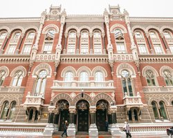 НБУ выпустит монету номиналом в 100 гривен: что известно