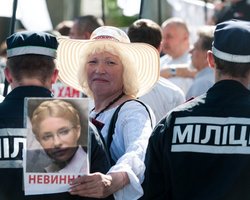 Милиция усилила охрану Высшего спецсуда, где рассмотрят кассацию по делу Тимошенко