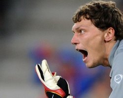 Пятов: сборная каждую игру прибавляет