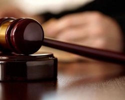 Выносившего приговор Януковичу судью отстранили от работы