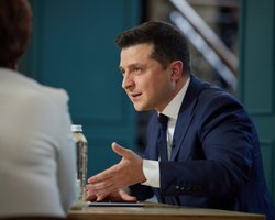 Microsoft і Apple працюють над запуском онлайн-виборів в Україні – Зеленський