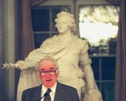 Скончался нобелевский лауреат по литературе Шеймас Хини