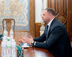 Ермак заявил о публичном давлении на следствие после вручения подозрения