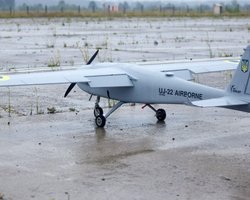 Дальнобойные дроны "Бобер" и "Обрій" показали вживую: в ГУР раскрыли их характеристики (видео)