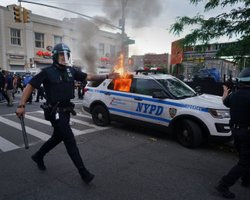 В США демократы представили законопроект о реформе полиции