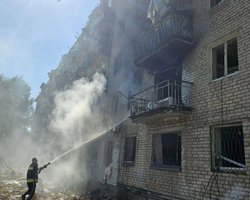 Уже полсотни пострадавших: ВС РФ ударили по Павлограду пятью ракетами (фото)