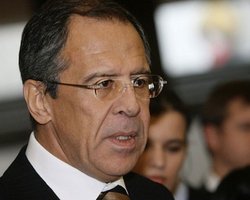 Лавров объяснил, за что закрыли автономию украинцев России