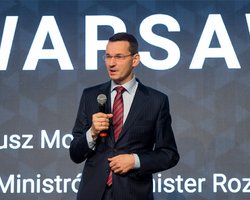 Новый польский премьер хочет вернуться к настоящему стратегическому партнерству с Украиной