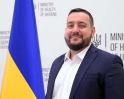 Регистрировал непроверенные БАДы: СБУ вручила подозрение экс-замглавы МОЗ (фото)