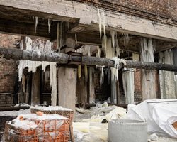 Відповідала за тепло: ЗС РФ випустили п'ять балістичних ракет по київській ТЕЦ-4 (відео)