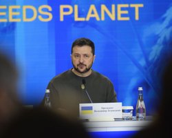 Крым ждет возвращения, а с Донбассом будет сложнее, — Зеленский о деоккупации (видео)