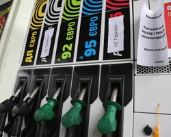 Бензин в Украине может подорожать еще на 3-4 грн за литр, — эксперты