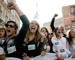 Забастовку во Франции поддерживает 71% французов, - опрос 