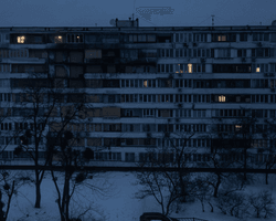 "Енергетики зробили неможливе": у Києві послабили графіки відключень світла будинкам без тепла