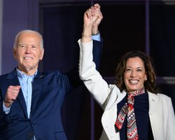 Гарріс має достатню кількість голосів, щоби стати кандидаткою у президенти США, — AP