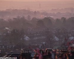 З неба обрушиться кривавий дощ: синоптики попередили про рідкісне погодне явище (відео)