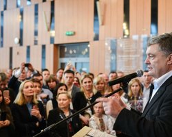 Порошенко против предоставления россиянам "святого украинского гражданства"