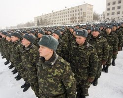 До 2017 года украинскую армию сократят в 2,5 раза, - СМИ