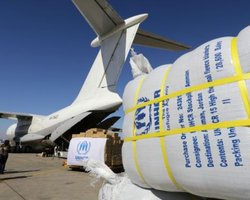 Попытка ООН сбросить помощь на город в Сирии закончилась неудачно