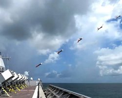 США запевняють судноплавні компанії, що Червоне море безпечне, — Bloomberg