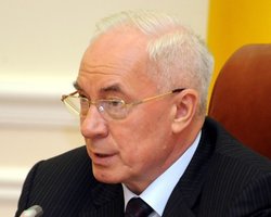 Азаров: Оппозиция отрицает право половины украинцев общаться на родном языке