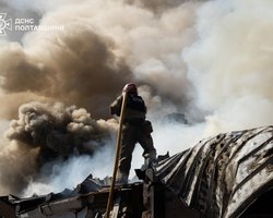 Обстрел Полтавы: в ВСУ подтвердили попадание в здание ТЦК, есть погибшие и раненые (фото)