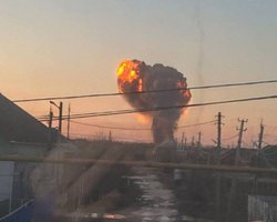 В Енгельсі знесло половину бункерів із запасом ракет: супутникові фото до та після