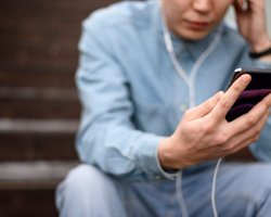 Старый смартфон поможет каждому сэкономить деньги: 5 верных способов (фото)
