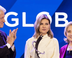 Олена Зеленська отримала нагороду від подружжя Клінтонів (фото)