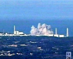 Над вторым реактором Фукусима-1 появился столб белого дыма