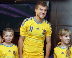 Представлена форма, в которой сборная Украины сыграет на Евро-2012