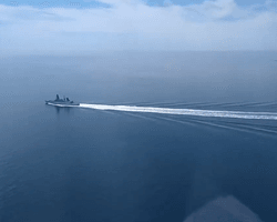 Огня и ударов не видно: Минобороны РФ опубликовали видео инцидента на Черном море