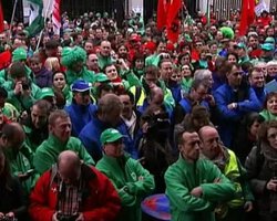 Европу охватили протесты против антикризисных мер