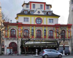 Парижский Bataclan возобновит работу ровно через год после терактов