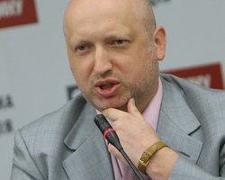 Турчинов после встречи с Тимошенко: Она такая же красивая и сильная