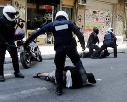 Протесты в Греции: учителя подрались с полицией