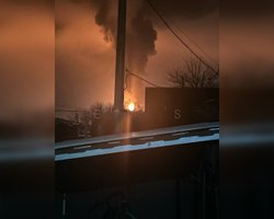 Дрони атакували Ільський НПЗ та підлетіли до Алабуги: які масштаби руйнувань та пожеж (відео)