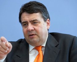 Габриэль сомневается в пользе поставок летального оружия Украине