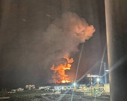 Фрагменты дронов "затронули" порт Новороссийск: "Транснефть"остановила прокачку нефти