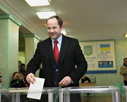 Тигипко: посовещался с Тимошенко и Януковичем. Пока безрезультатно