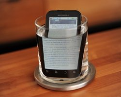 Крепкие орешки: Пять противоударных и влагостойких мобильных телефонов