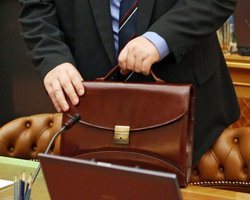 Увольнения чиновников в Украине: в ЕС отреагировали на коррупционные расследования