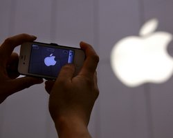 Акции Apple достигли многомесячного максимума