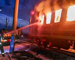 Атака "Шахедів" на поїзд у Харківській області: "Укрзалізниця" обмежує низку сполучень