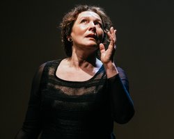 "Людина — це точка перетину болю та радості": Наталія Половинка про сенси війни та пісні