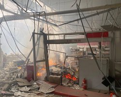 Удар россиян по Константиновке: оккупанты попали в отделение "Новой почты", детали